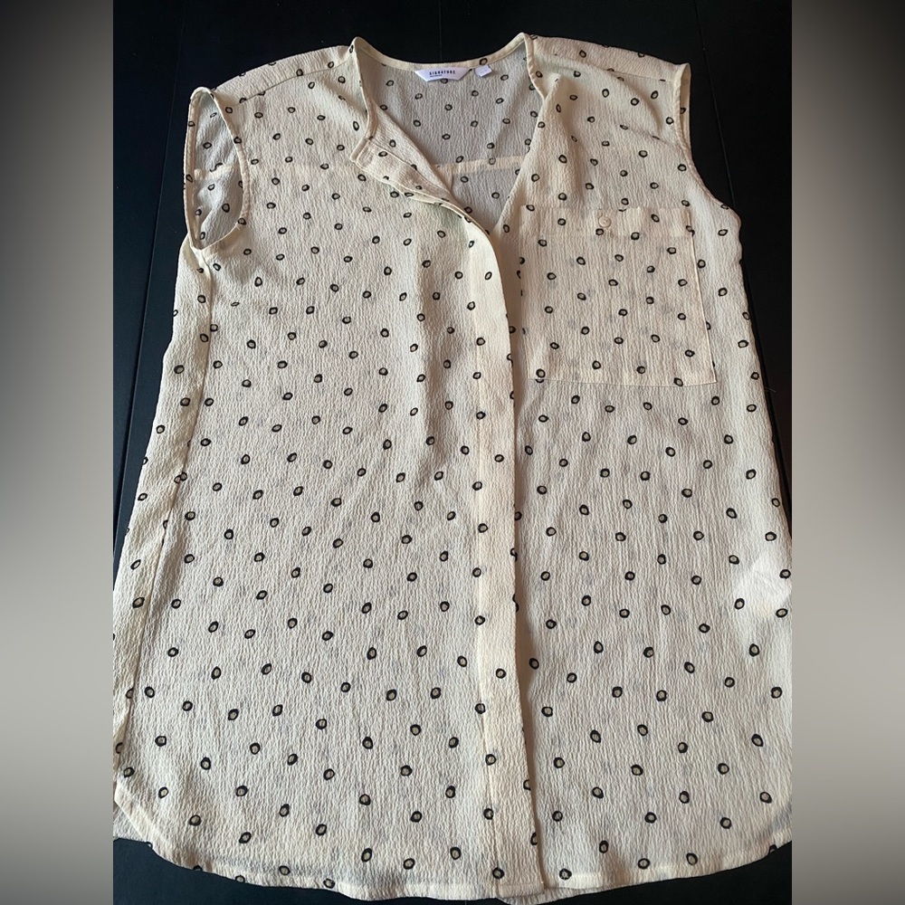 Womans sleeveless tank